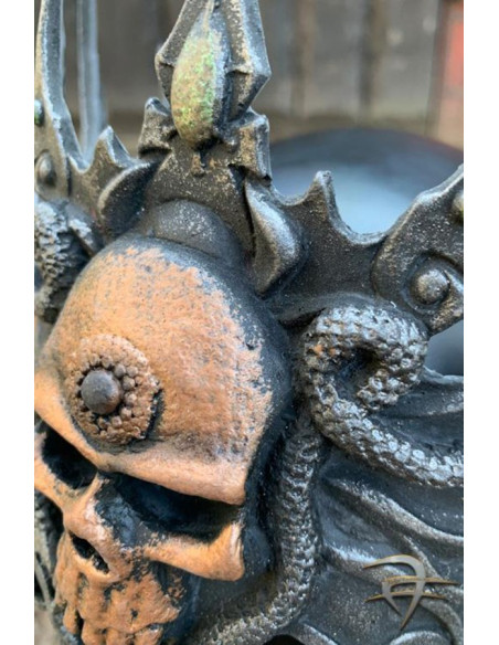 Fascia con teschio del negromante