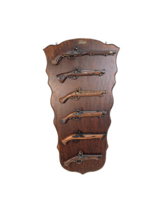 Panoplia con 6 vecchie pistole a pietra focaia