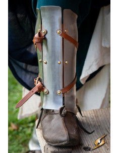 Renegade Adventurer Greaves, finitura lucida 2