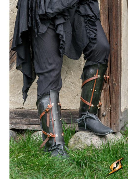 Renegade Adventurer Greaves, finitura...