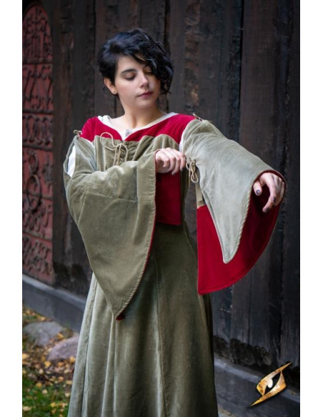 Abito medievale della regina Isobel,...