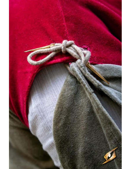 Abito medievale della regina Isobel,...