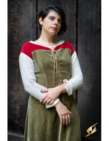 Abito medievale della regina Isobel,...