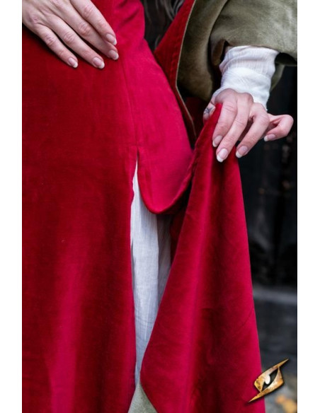 Abito medievale della regina Isobel,...