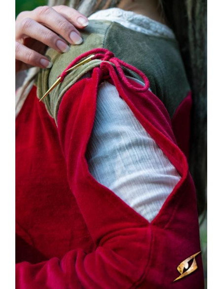 Abito medievale della regina Isobel,...