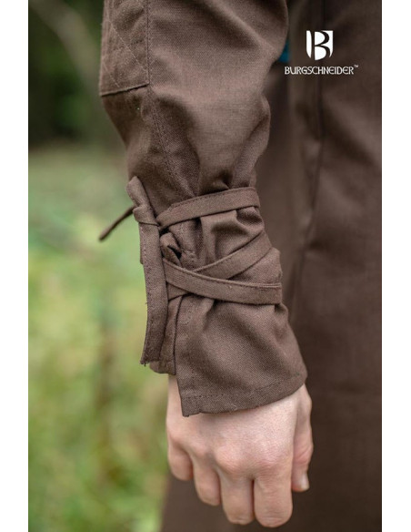 Tunica medievale per uomo Su di esso,...