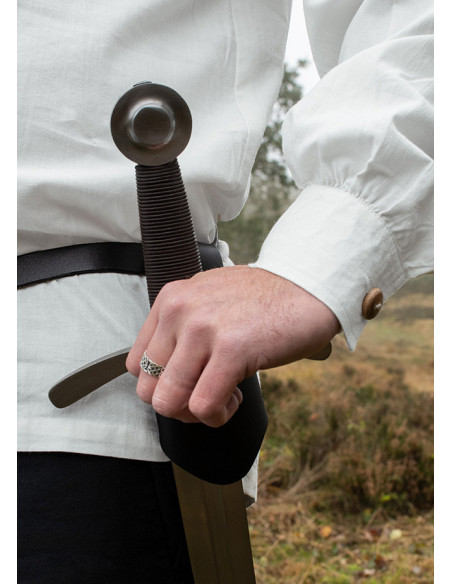 Camicia medievale bianca con bottone...