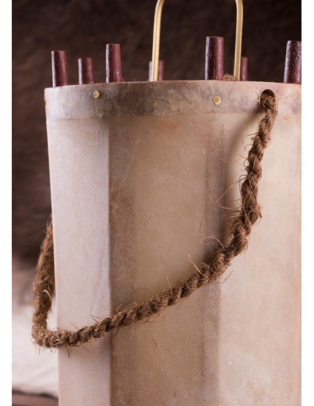 Lanterna-lanterna medievale in legno...