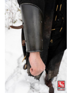 Semplici bracciali medievali in nero, Epic Armoury 2