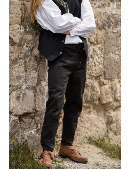 Pantaloni medievali dal taglio...