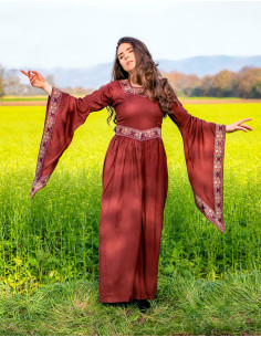 Abito da nobiltà medievale, rosso bordeaux