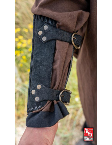 Bracciali medievali da veterano, in...