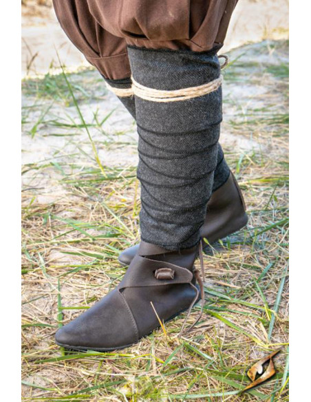 Winingas annodate in lana con motivo...