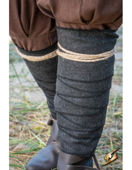 Winingas annodate in lana con motivo...