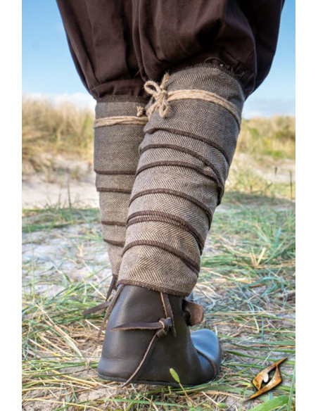 Winingas annodate in lana con motivo...