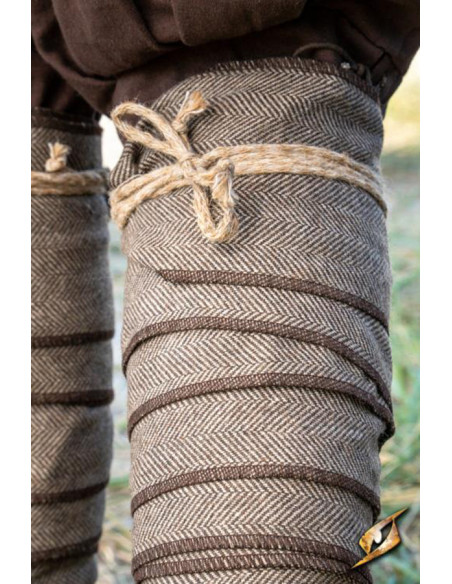 Winingas annodate in lana con motivo...