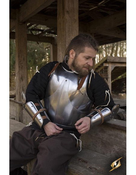 Bracciali e gomiti dell'armatura...