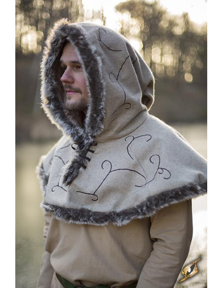 lacci del cappuccio medievale