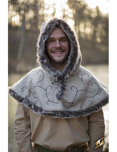 lacci del cappuccio medievale