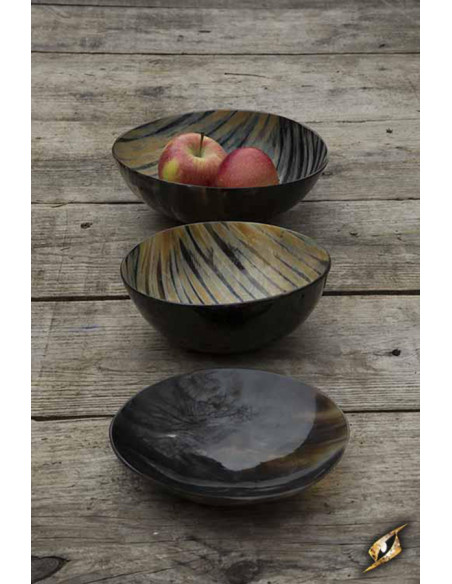 Set di 3 piatti per locandiere, corno...