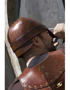Casco spangenhelm medievale in pelle marrone per LARP 2