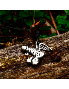 Ciondolo medievale e amuleto fallico alato 2