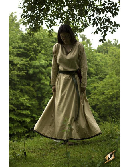 Tunica medievale a maniche lunghe...