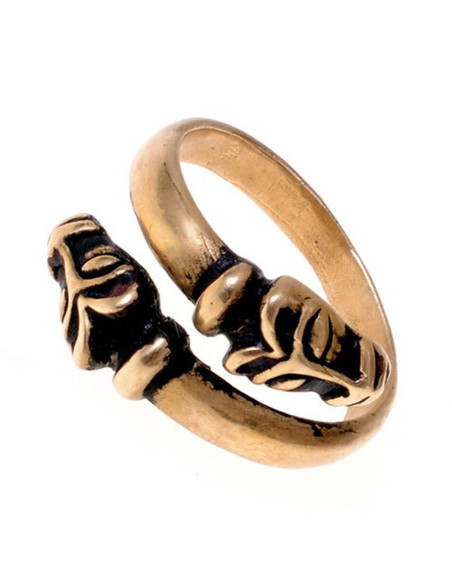 Decorazione con lupo ad anello...