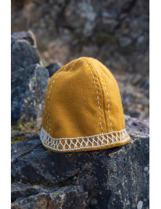 Yngvy modello di cappello in lana viking giallo