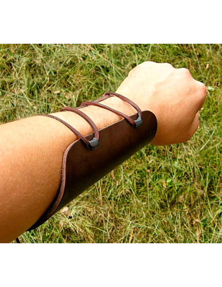 Bracciale arciere con nodo celtico