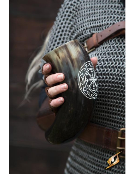Corno vichingo chiaro-scuro di...