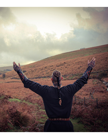 Tunica vichinga con ricamo Erwin, nera