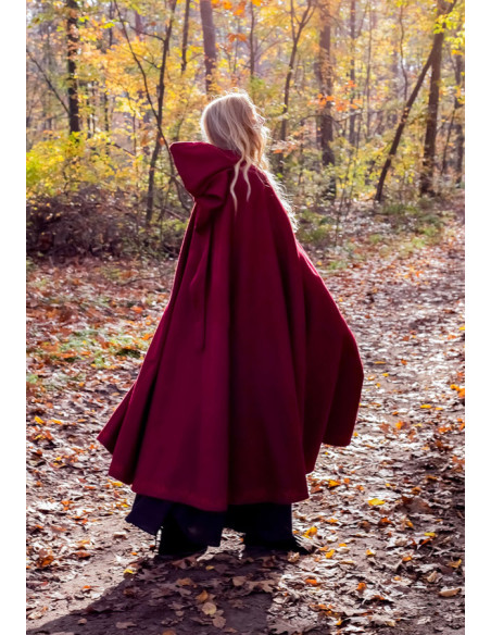 Mantella medievale con ricami e...