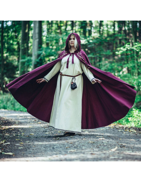 Mantello medievale con ricamo modello...