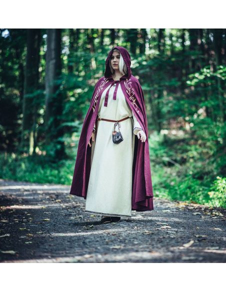 Mantello medievale con ricamo modello...