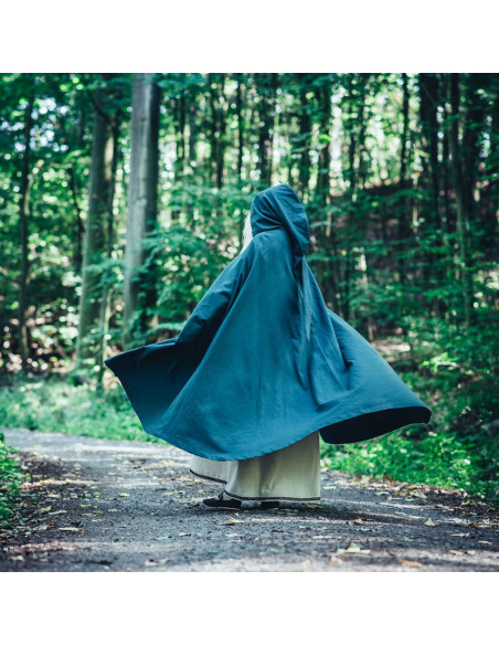 Mantella medievale con ricamo modello...