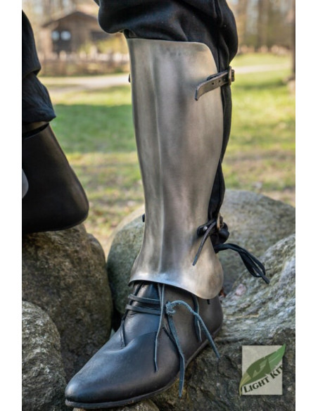 Schinieri da mercenario in acciaio...