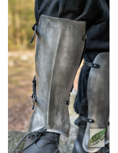 Schinieri da mercenario in acciaio lucidato 2