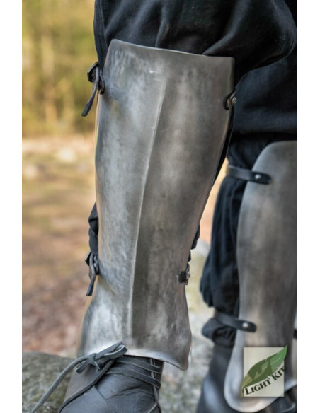 Schinieri da mercenario in acciaio...