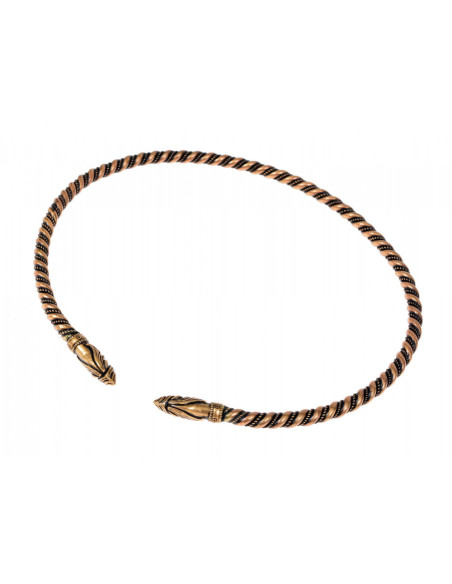 Torcia vichinga con teste di corvi