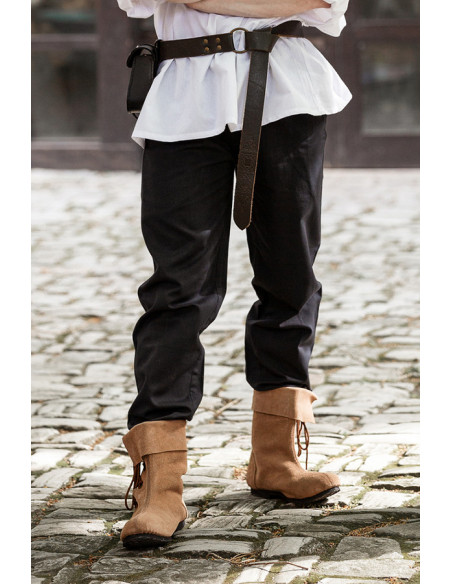 Cintura in pelle con motivo celtico,...