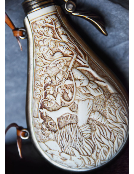 Scatola di polvere d'avorio per armi...