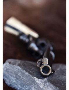 Revolver Colt US Cavalry 1873 a canna corta 2