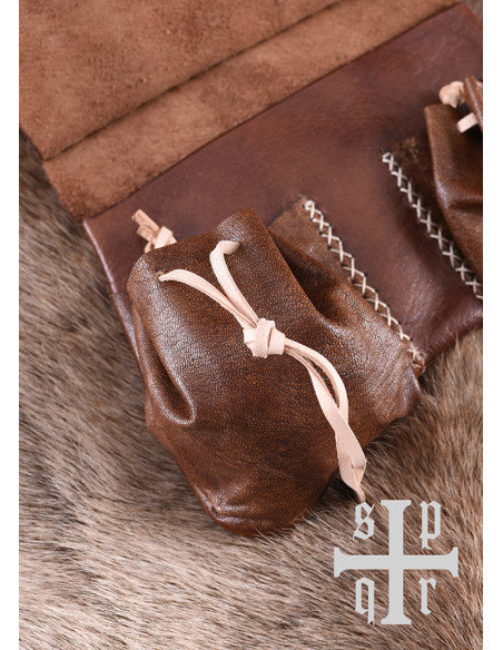 Borsa medievale in pelle, XIV secolo,...