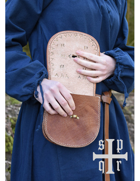 Borsa vichinga in pelle modello Tarsoly