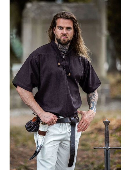Camicia medievale a maniche corte con...