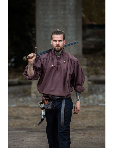 Ampia camicia medievale con lacci,...