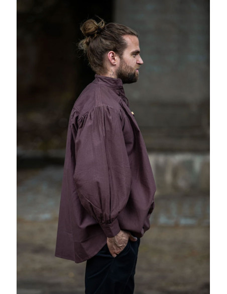 Ampia camicia medievale con lacci,...