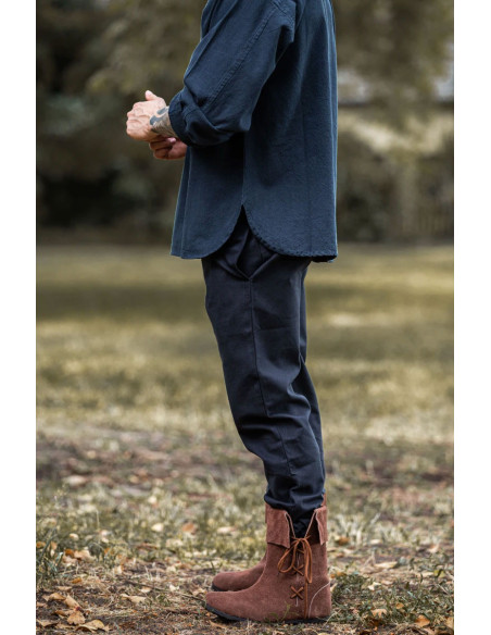 Camicia medievale con cravatte...