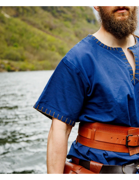 Tunica vichinga a maniche corte...